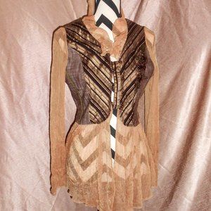 SOLD Awesome VANDANA Steampunk Style Lace Button Top